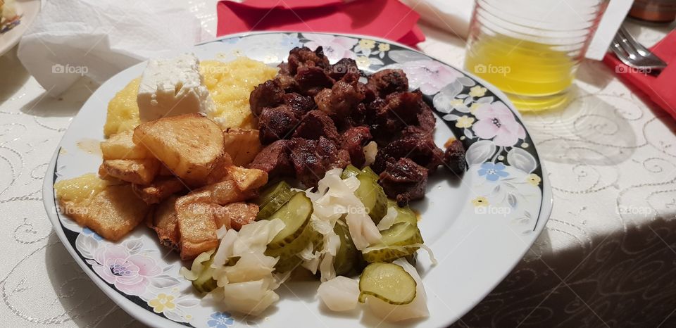 Fried meat with vegetables