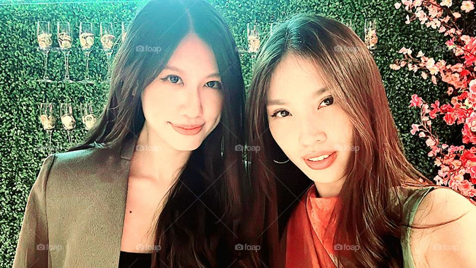 HANG OUT WITH BEST FRIEND