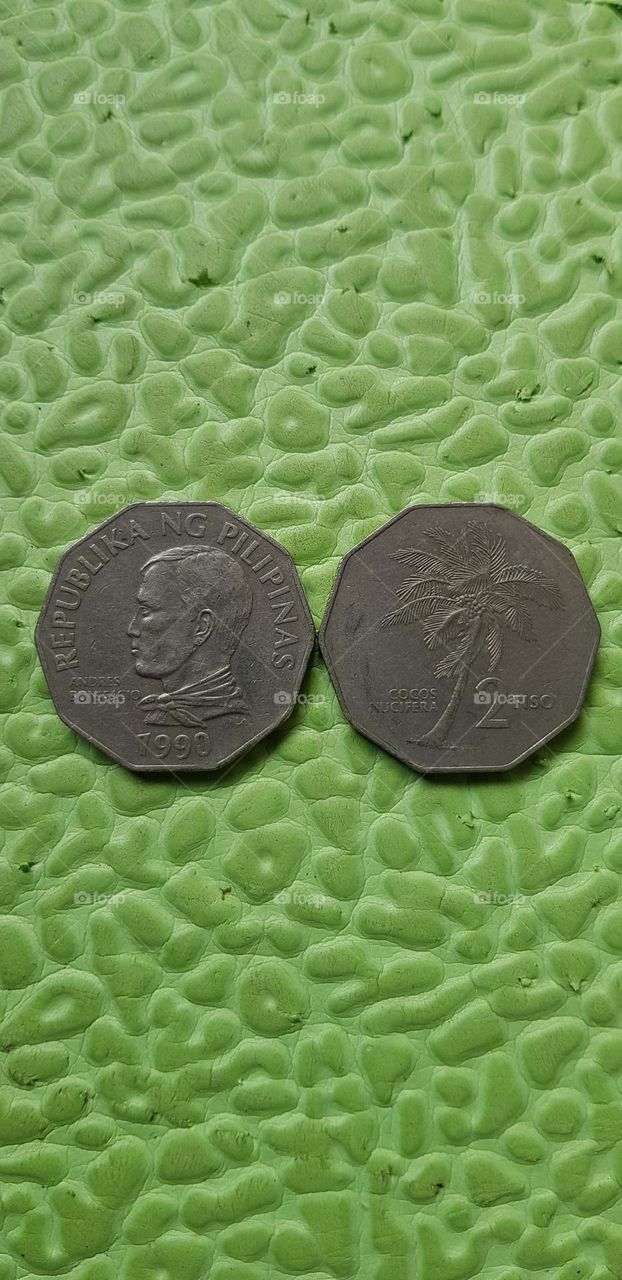 2 Piso coin 1990
