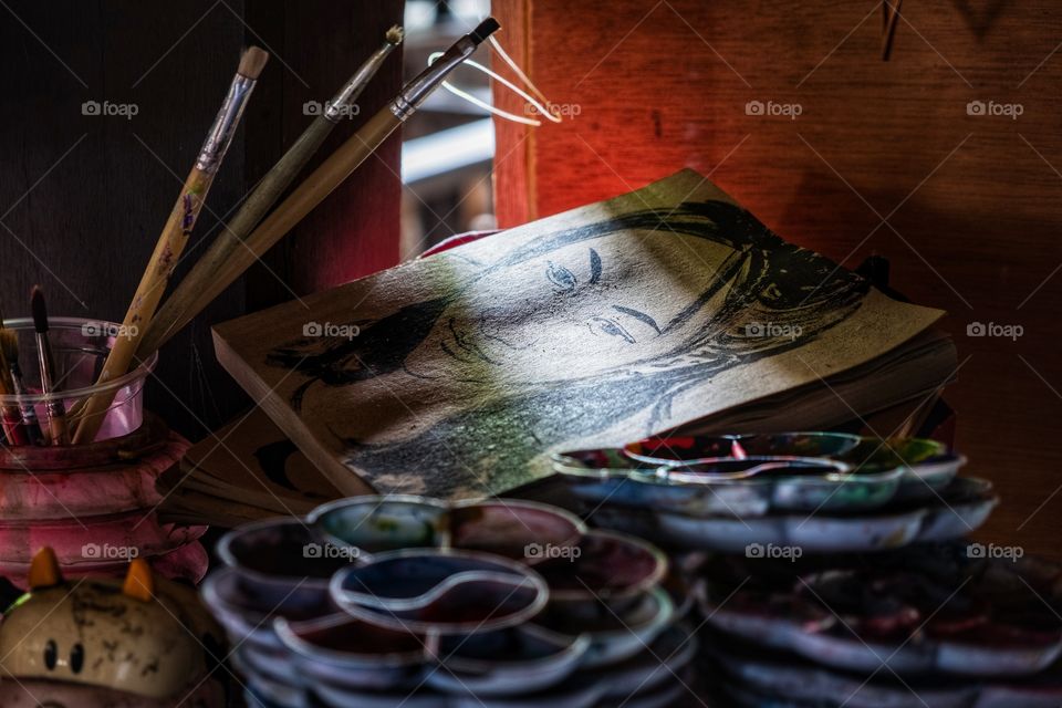 Eyes contact with light