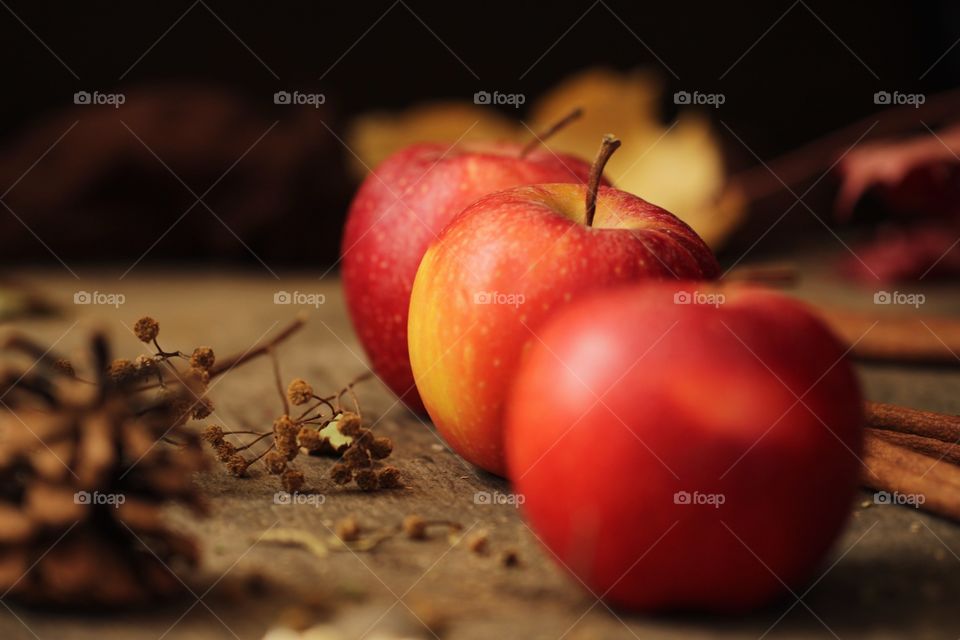 Apples 