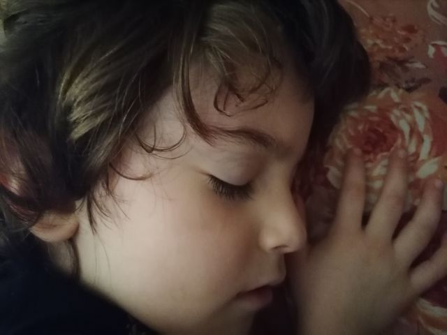 طفل نائم  sleeping baby