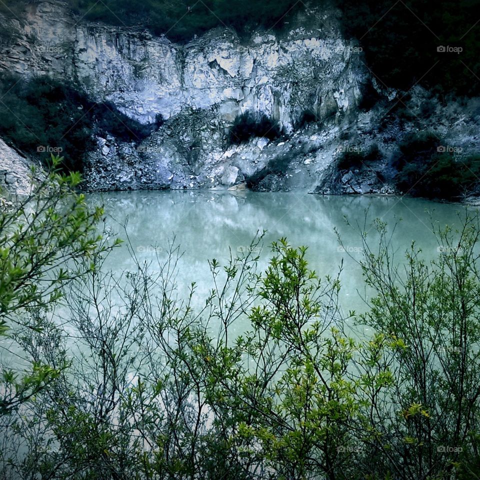 geothermal lake. new zealand geothermal wonderland