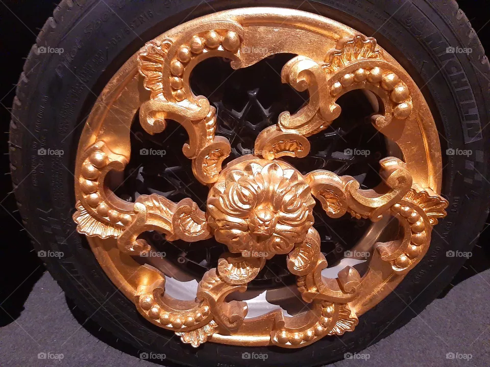 Art in Gold