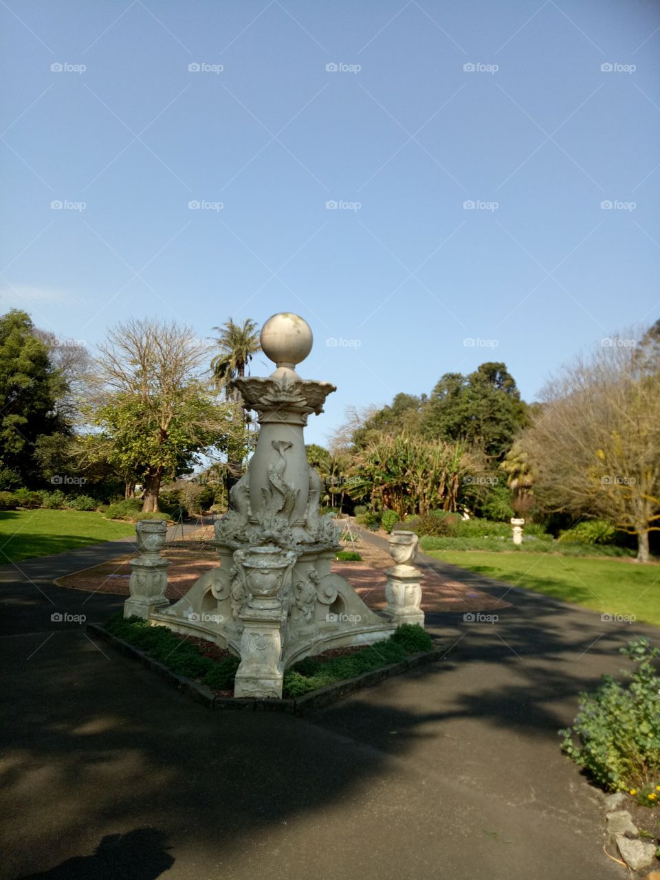 fountain at the Geelong Botanic Gardens