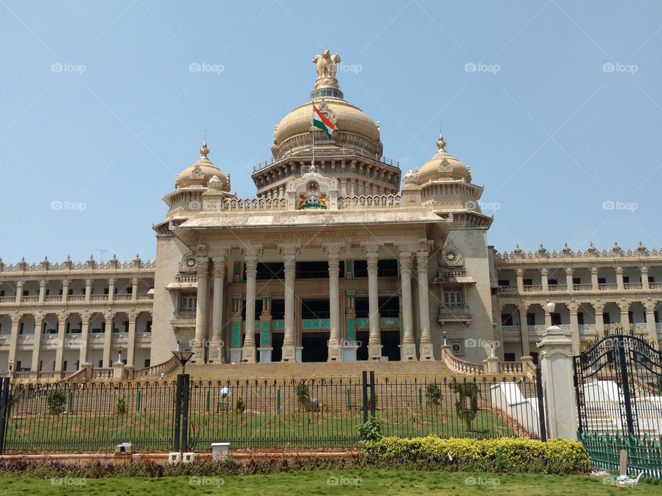 THE FRONT  VIEW OF VIDHANA SOUDHA