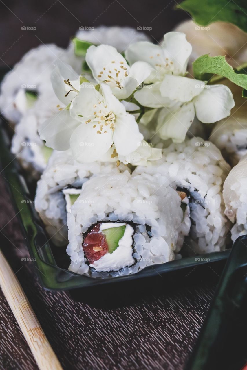 sushi food flowers