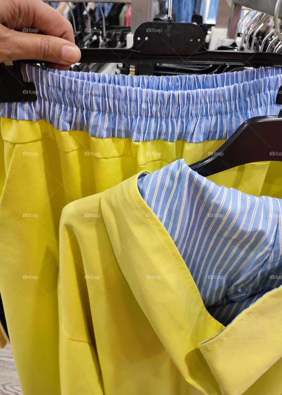 Shopping, Comlementary Colors