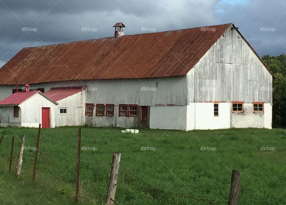 Lovely barn near my hometown so peaceful 