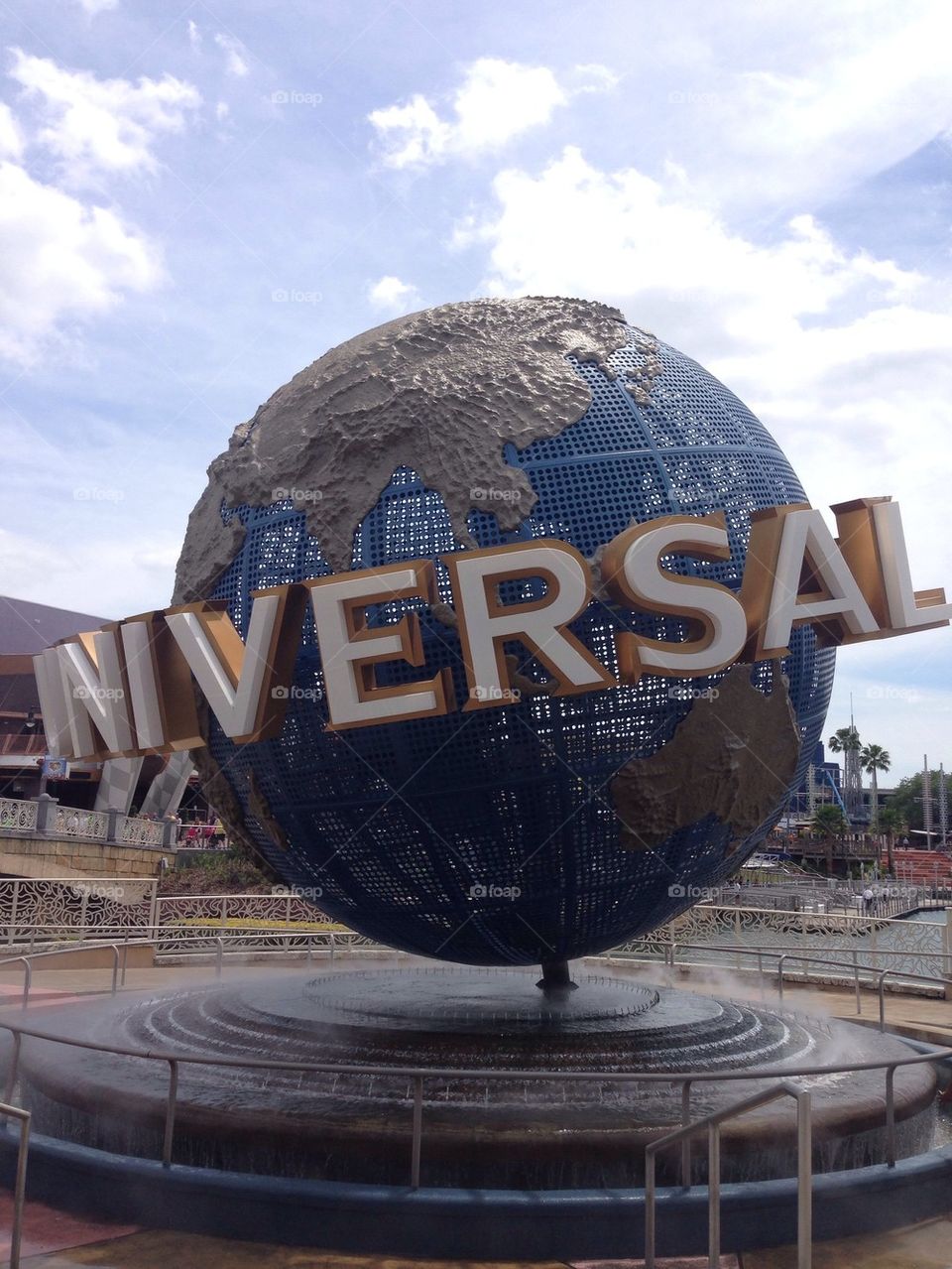 Universal 