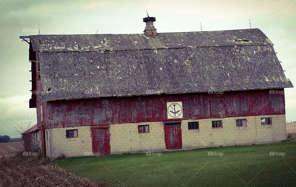 dilapidated barn