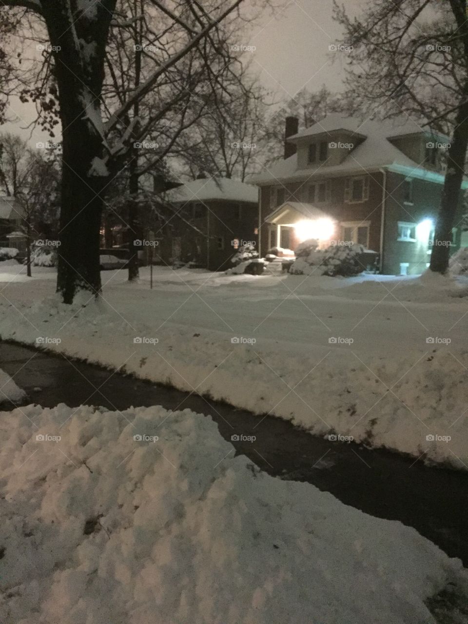 Neighborhood winter morning