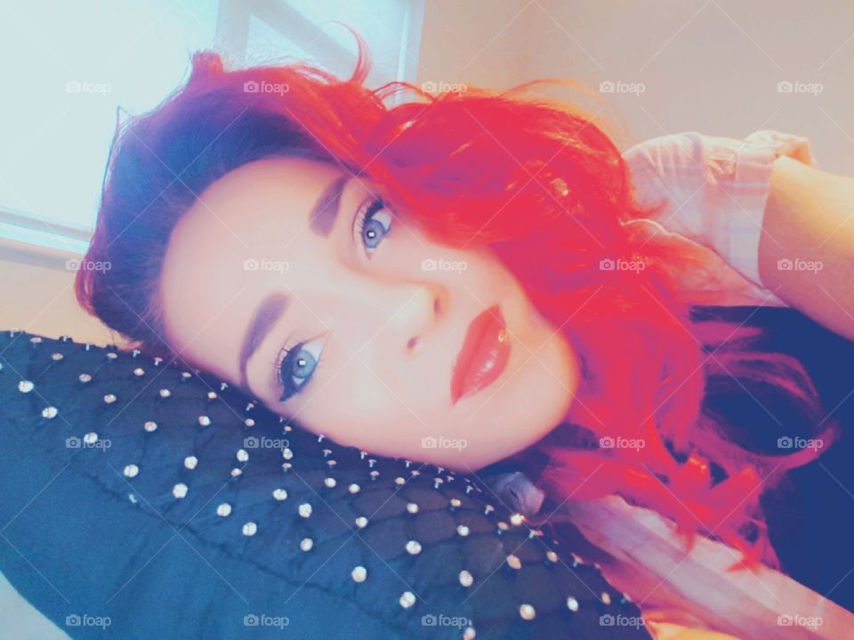 look in to my eyes ...