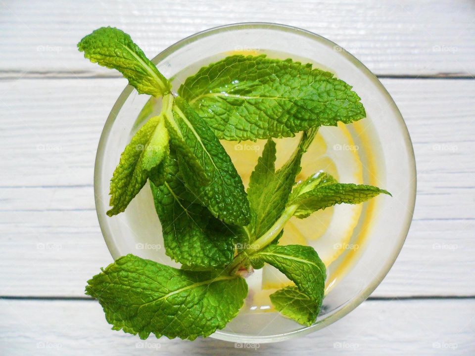 cocktail of lemon and mint