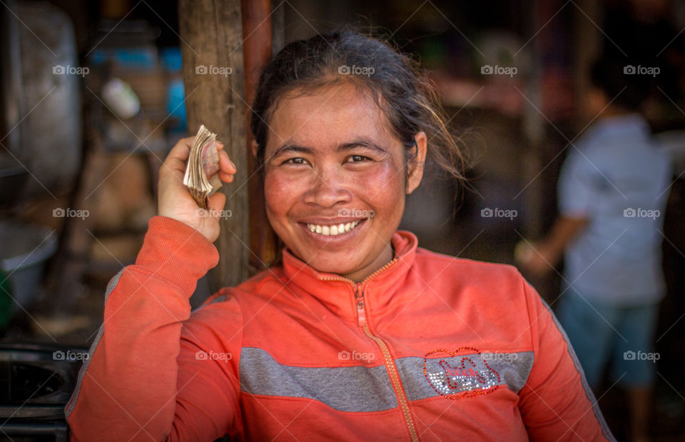 Smiling market portrait 