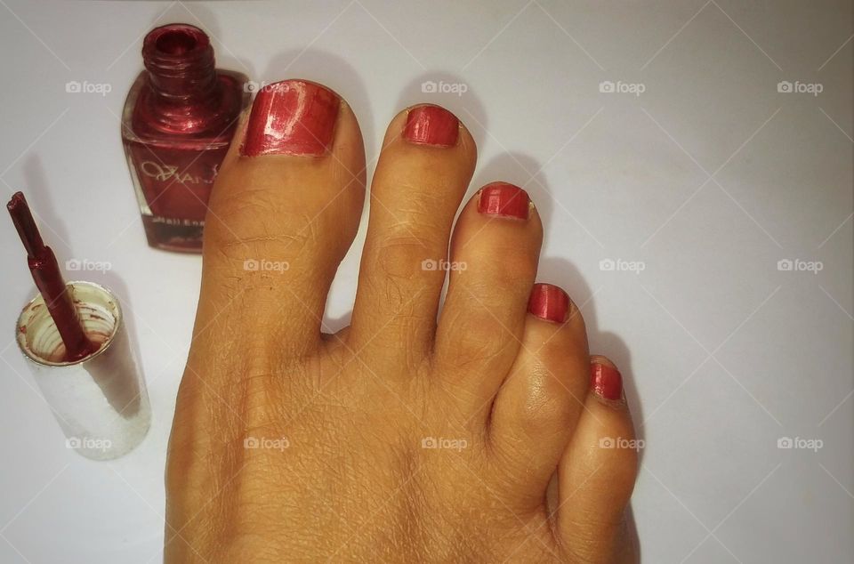 Viana nail polish/ enamel with a foot - Beauty products