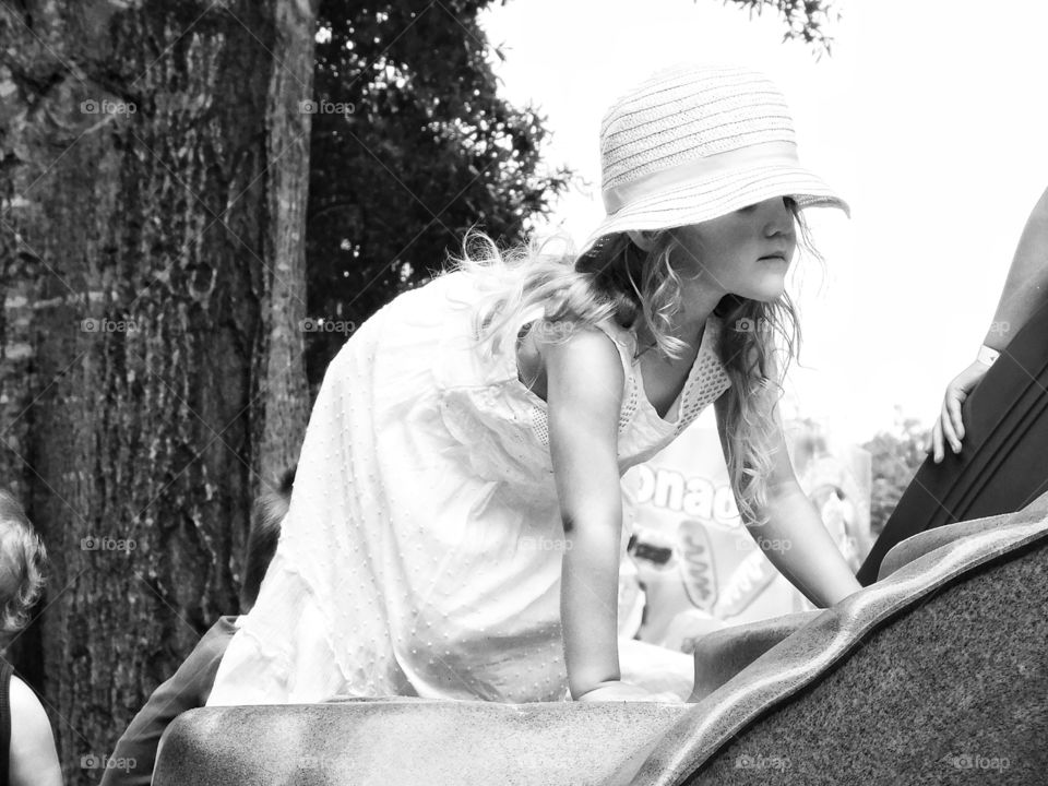 Little girl in white II