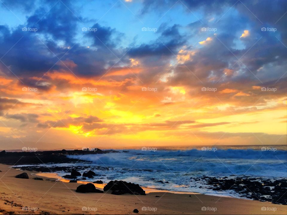 Sunset at Ke'iki beach North Shore Oahu