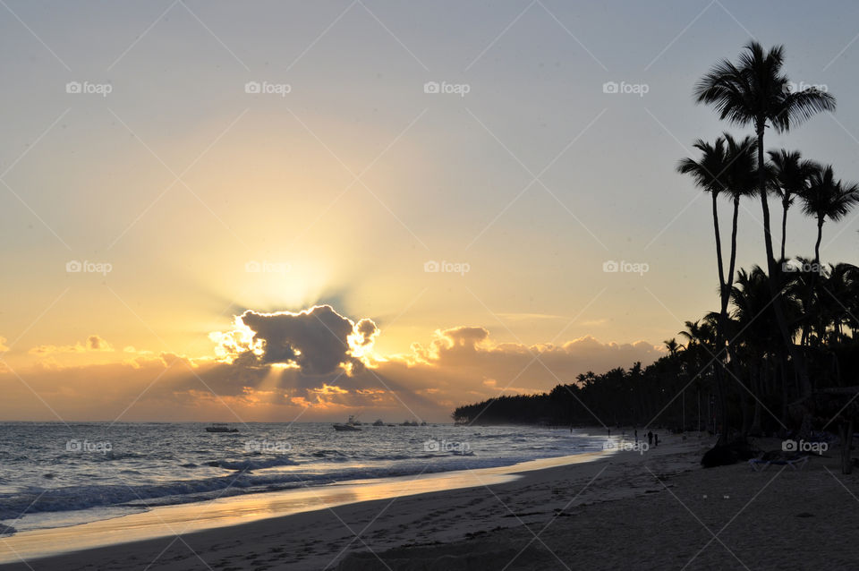 ocean sunrise silhouettes