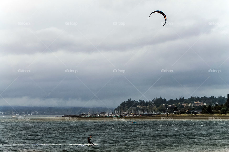 Autumn on the Canadian Pacific Coast brings rain & wind. This brings out the kiteboarders in droves. The wind & waves make fantastic conditions for speeding across the water & lifting into the air. Rain doesn’t keep any BC Coaster indoors! 💨