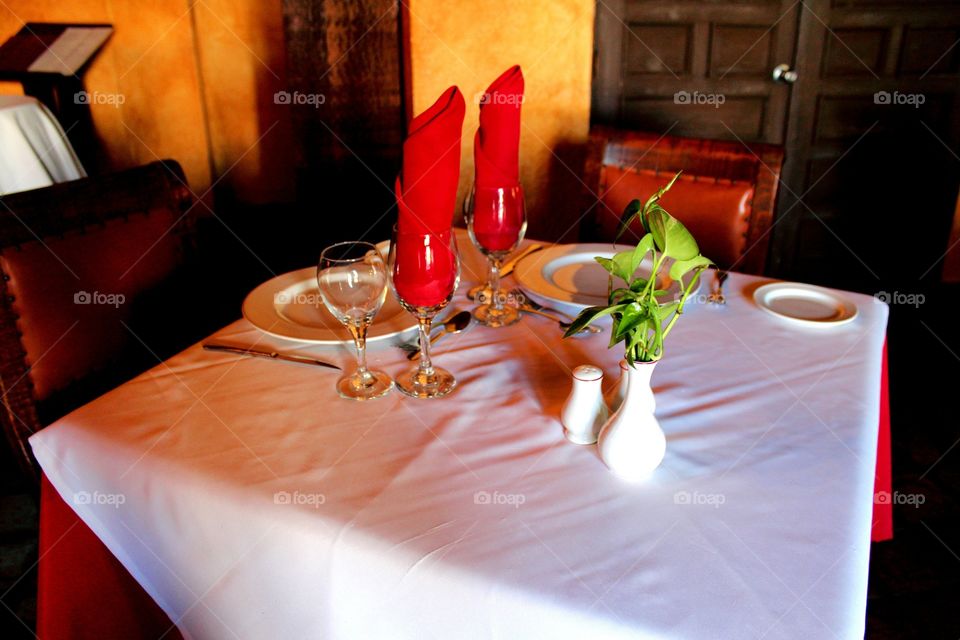 Table, Furniture, Restaurant, Cutlery, Dining