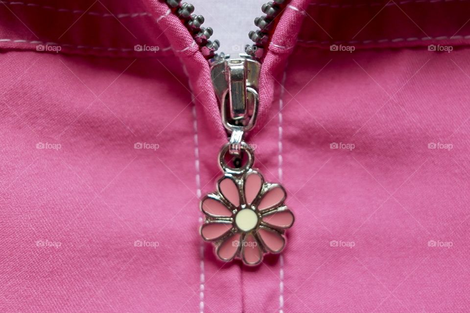 Pink flower zipper pull