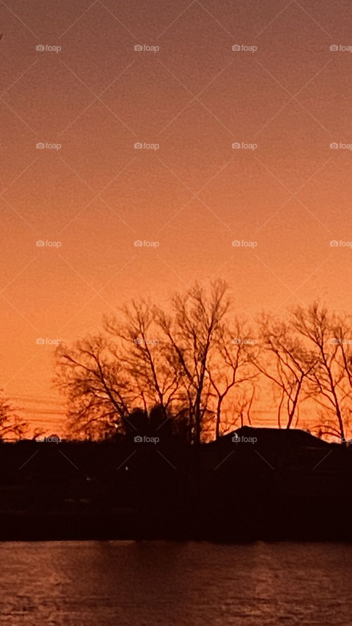 Later on same day Nd time sundown done during Twilight. Colors Beautiful Twilight colors, Lakebed Trees. Reflections not available on Lake Waters due gusty winds from 20 knot msx 35 knots.