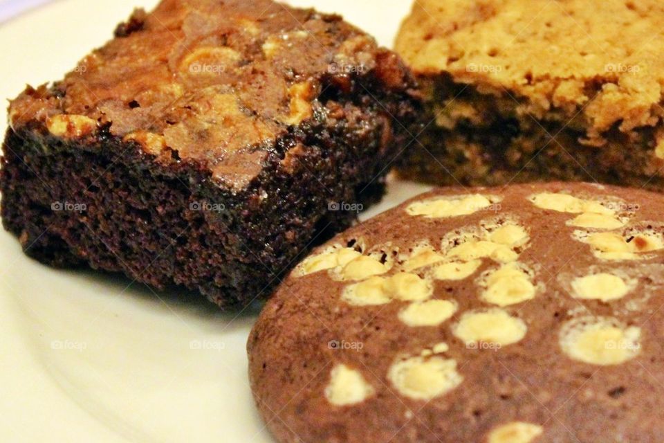 Brownie and cookies