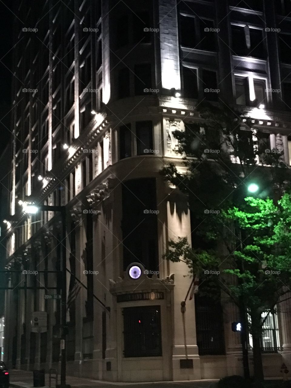 Late Night Sidescraper