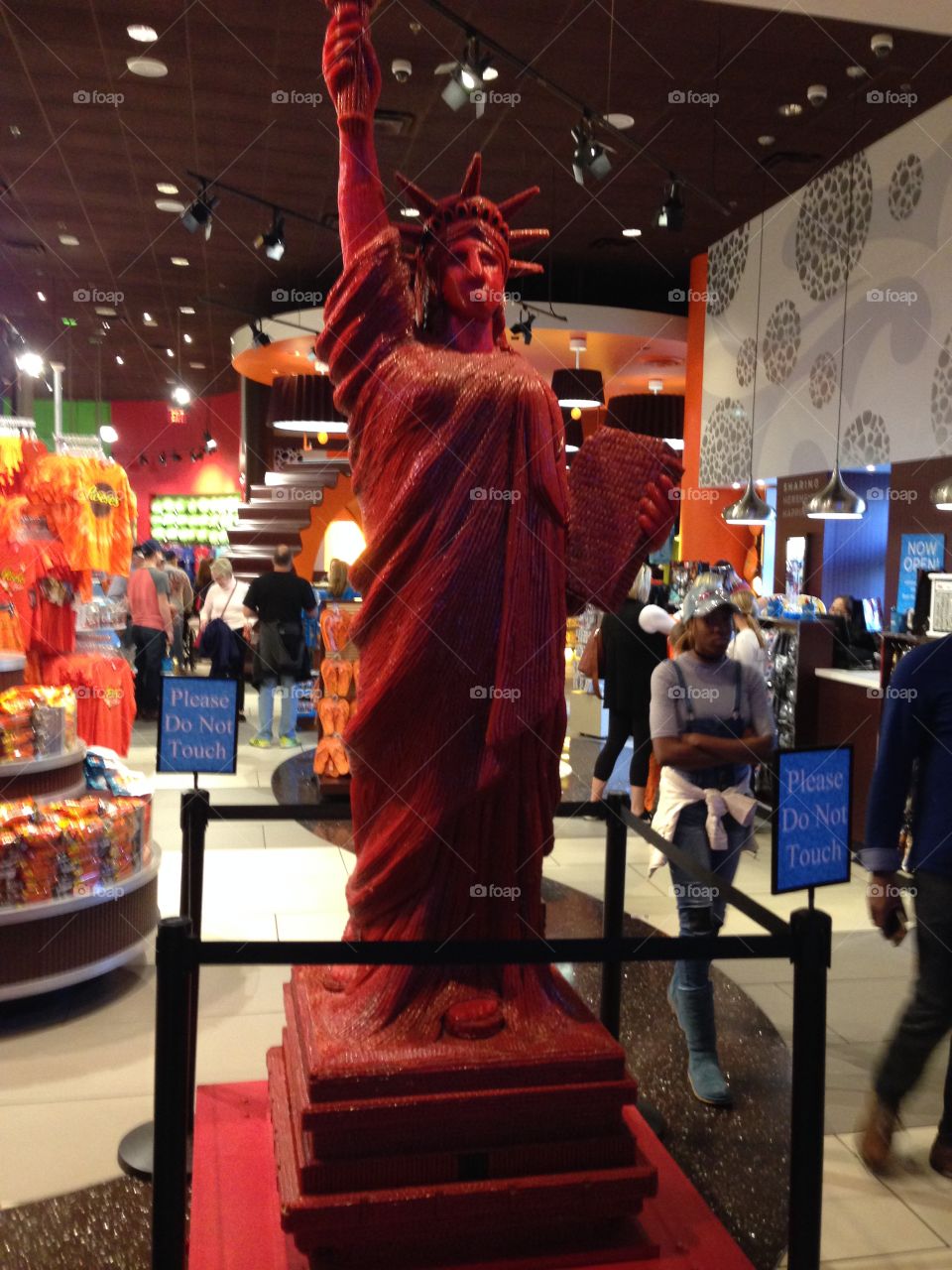 Hershey Store Chocolate Statue

Published by:
HappyBrownMonkey 
