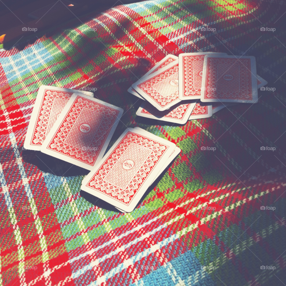 playing game picnic cards by bumbiru