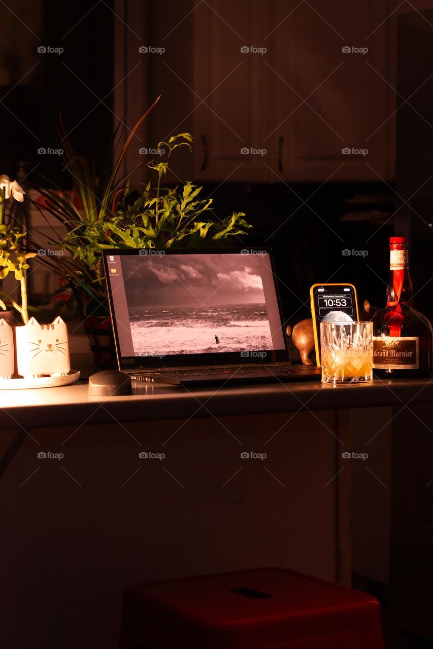 Some of my most relaxing & productive time is at night whether it’s time spent working on my photography, corresponding with family and friends or playing games. This night owl likes the quiet peace of a desk space wherever the mood takes me.  