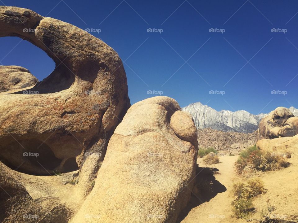 Mobius arch near mount Whitney in California 