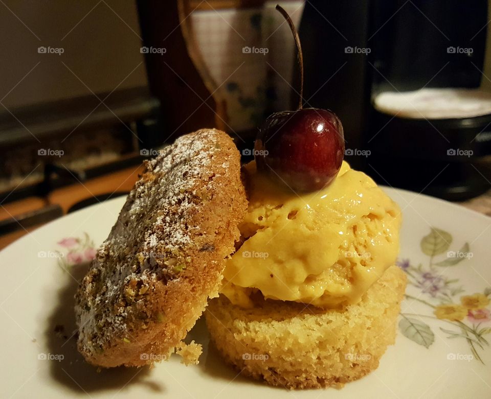 muffin al cocco e gelato all'albicocca