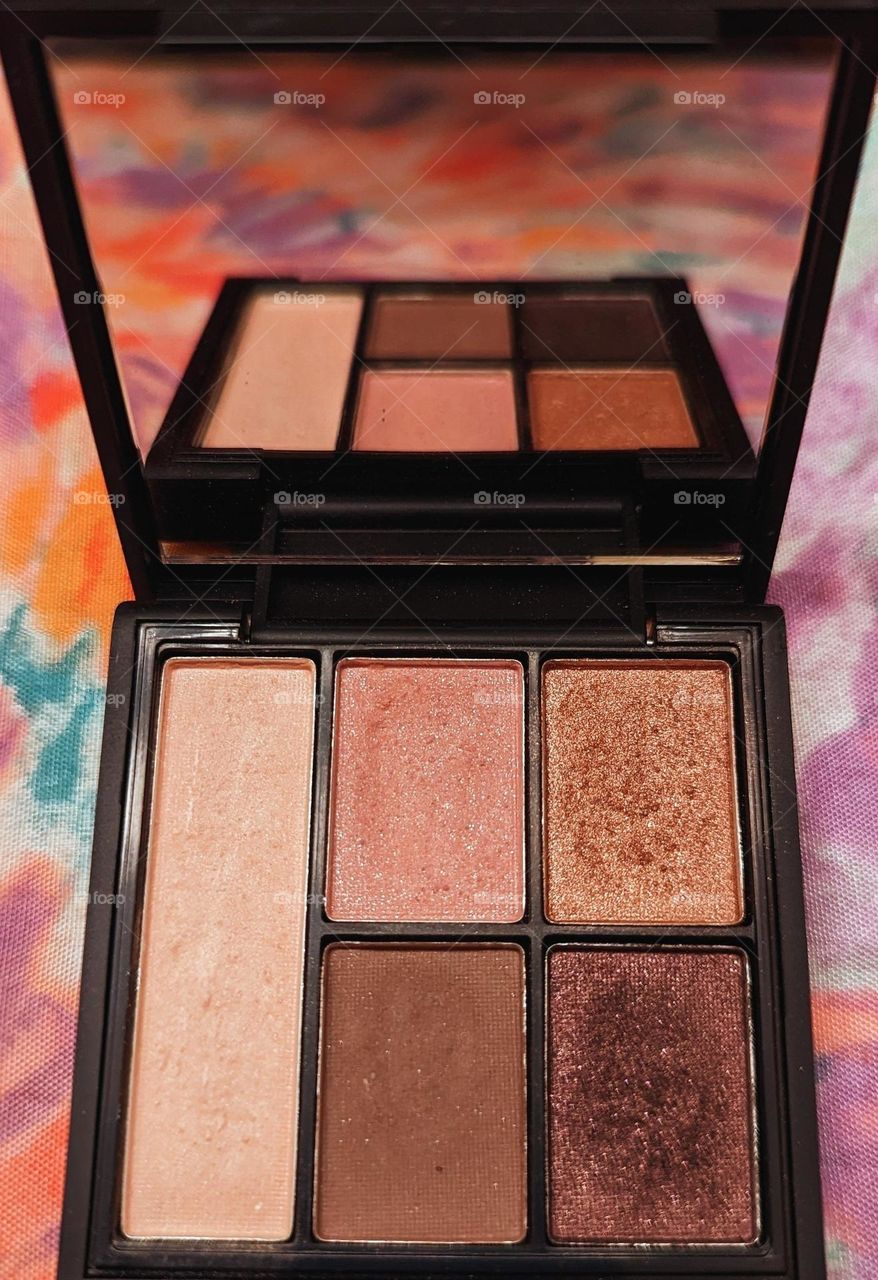 Make up eye shadow shades