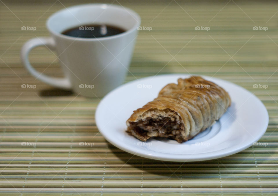 coffee and cake for dessert