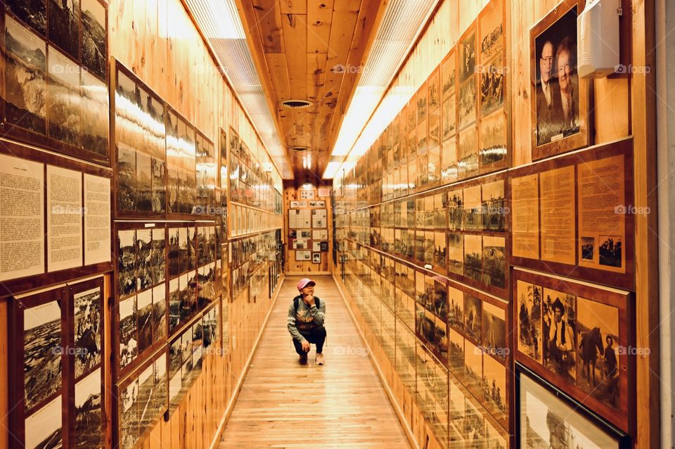 A place where you can see art, photography, and history in the ancient time of American Indians and Buffalos. 