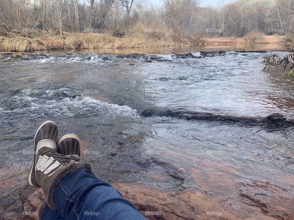 Chilling by a beautiful Oak Creek in redrock country