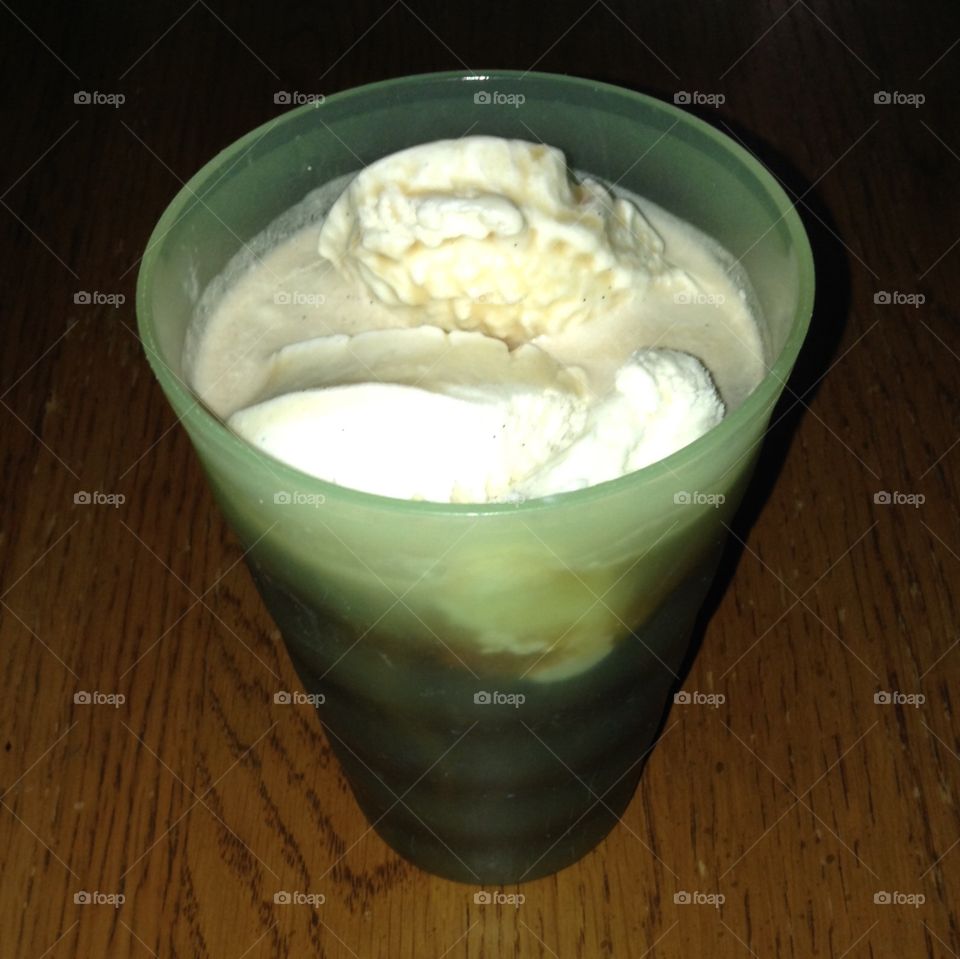 Root beer float homemade 