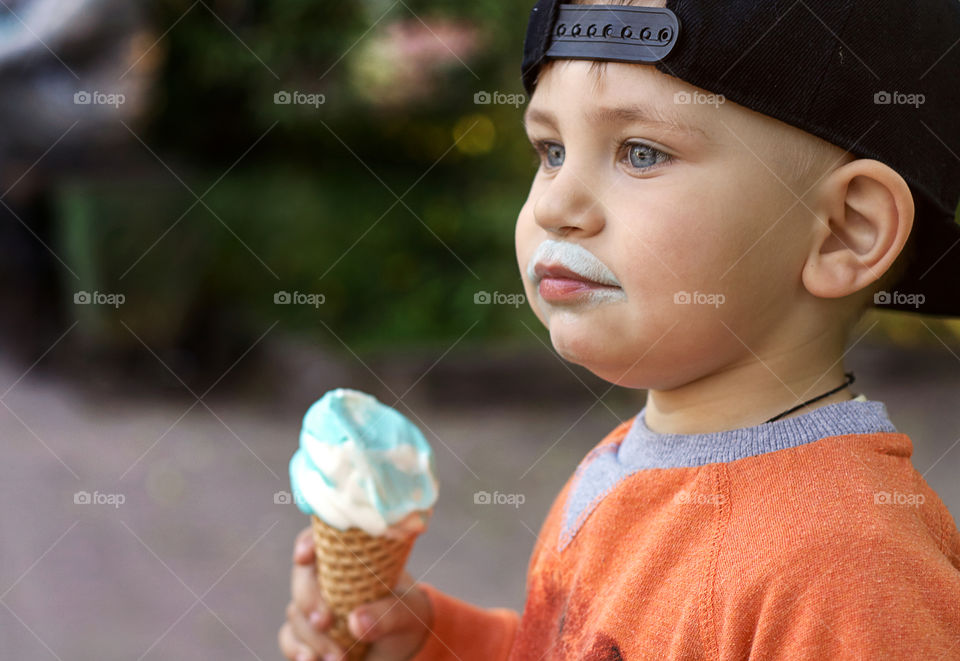 boy eating ice cream