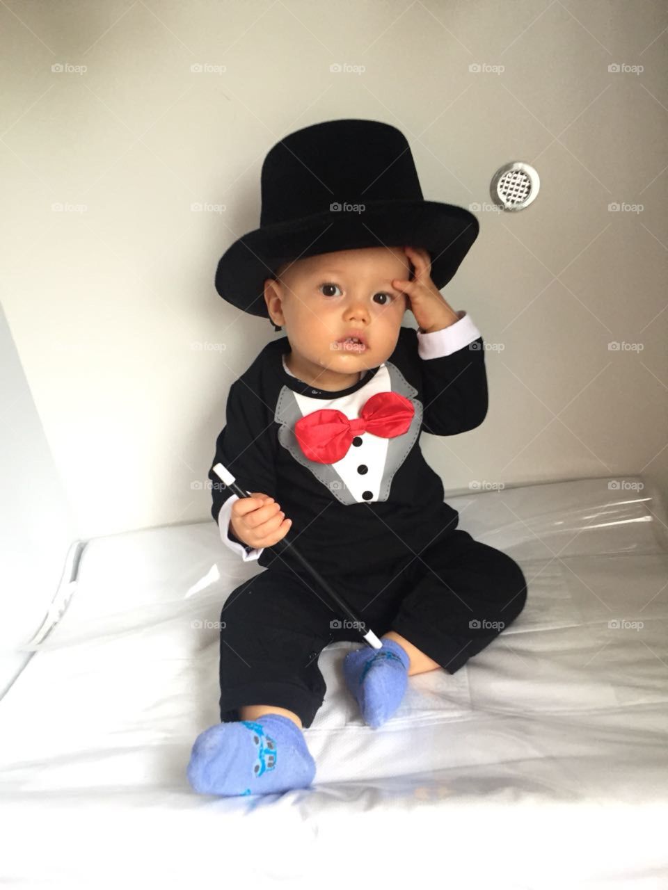 Meu sobrinho Miguel vestido de mágico: a magia de sua graça não é incrível? Ô menininho legal!!! Kkk 🎩