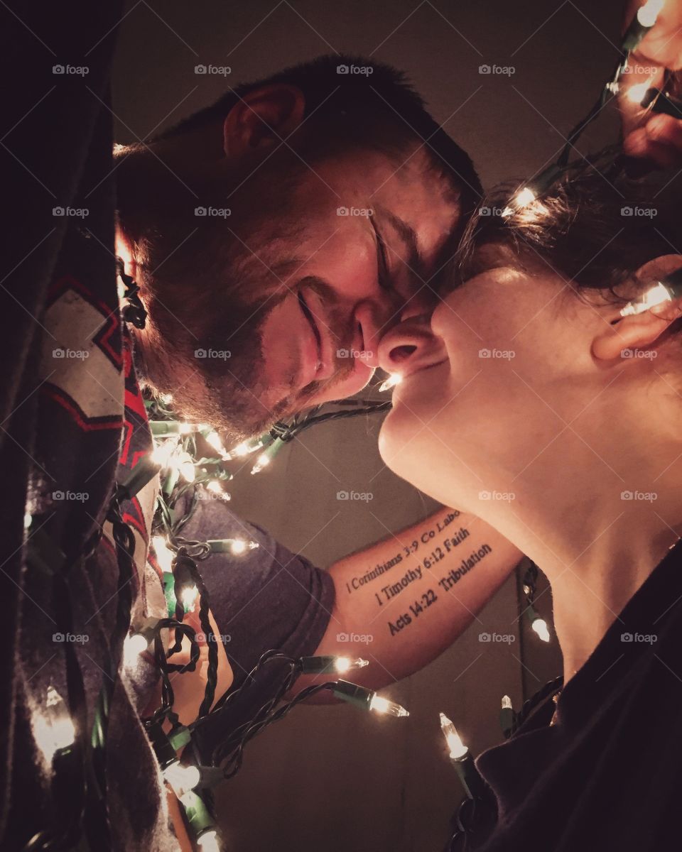 Giggles under the Christmas lights 