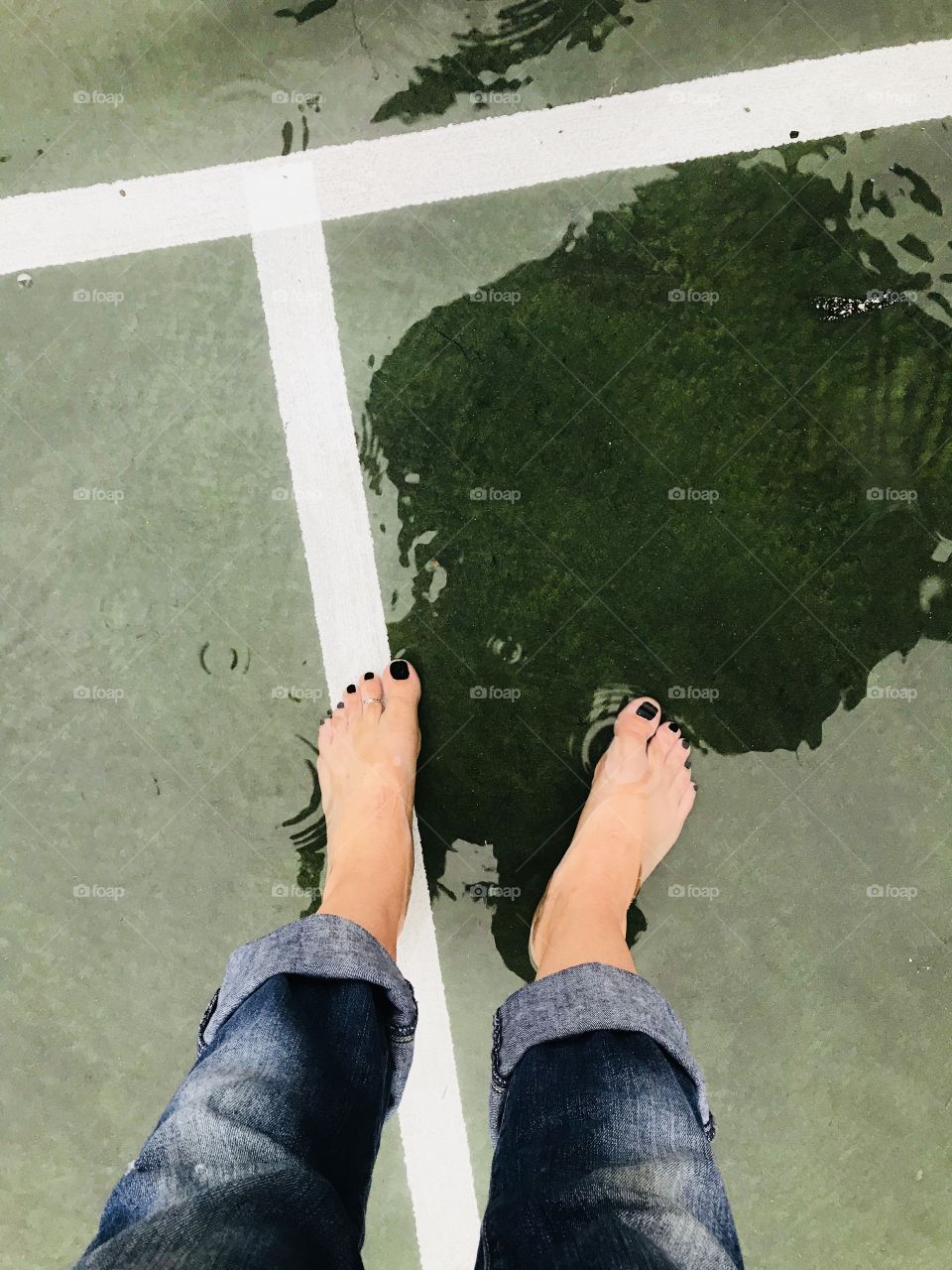 Feet in the rain 