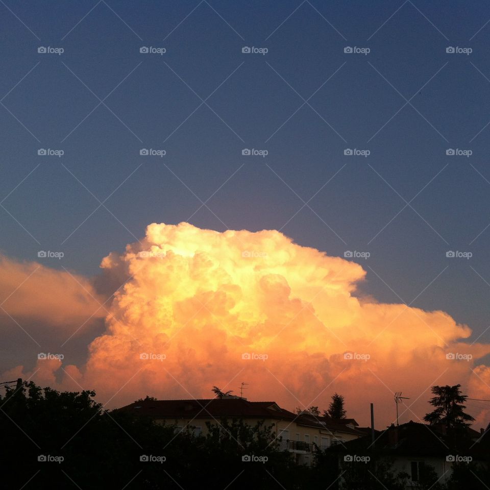 Sunshine on big cloud