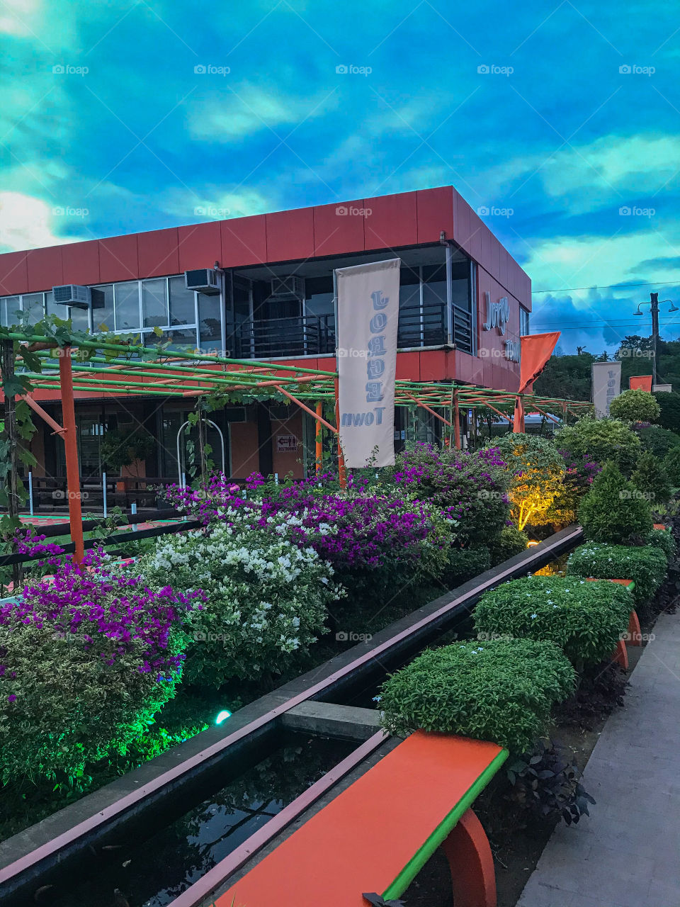 The day is setting again!