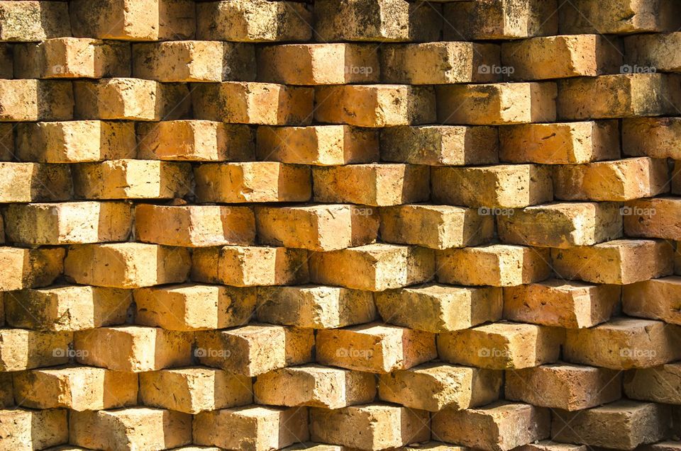 Brick wall pattern