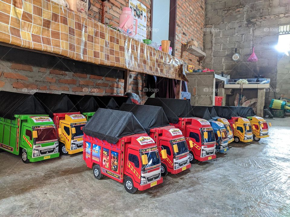 wooden car miniature