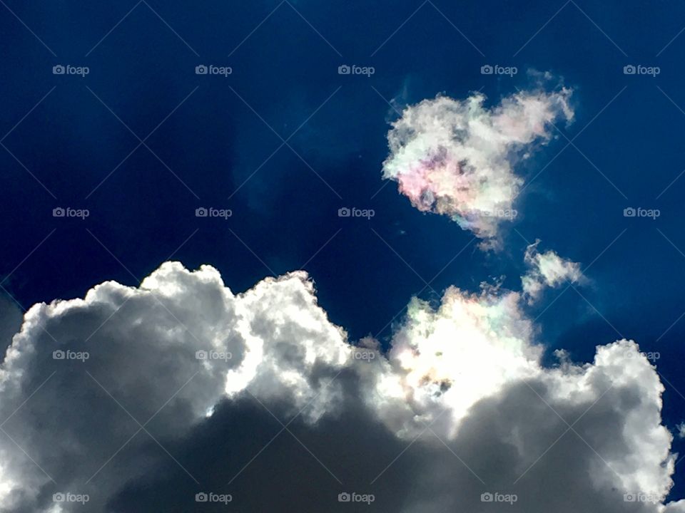Capturing the Iridescence in Clouds