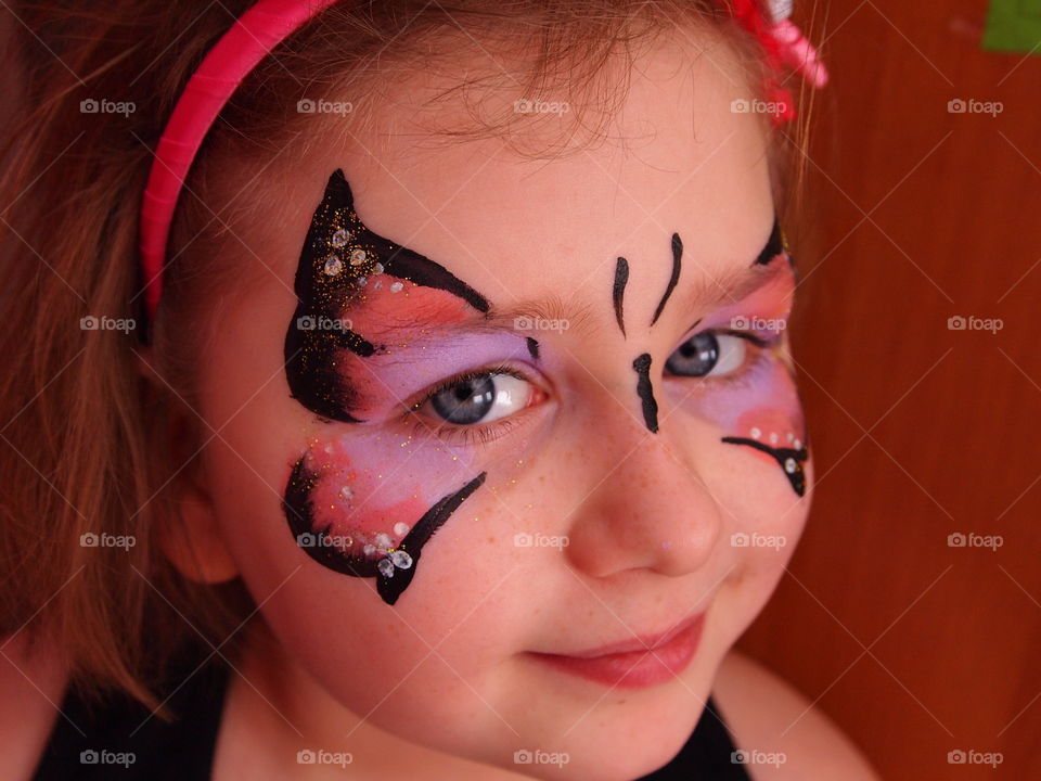 little butterfly-facepainting