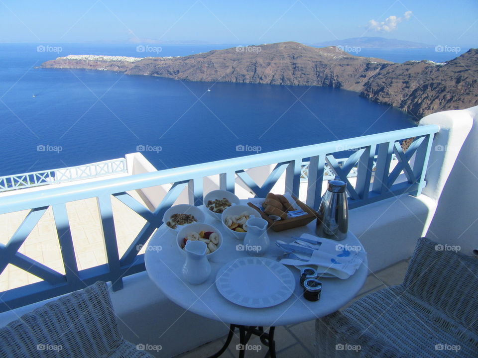 Seaside breakfast